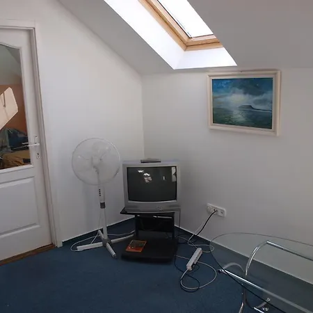 Siofok, Kele Apartmanhaz Siofok